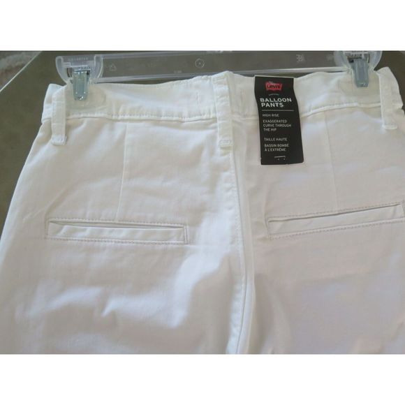 Levi's Premium Women's Sz 26 x  26 White Retro Style Balloon Pleated Pants - Picture 5 of 8
